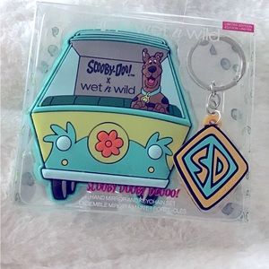 Scooby Doo x Wet n Wild Limited Edition Purse Mirror and Keychain Set New In Box